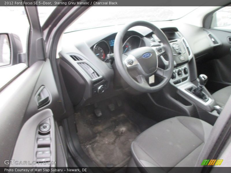 Sterling Grey Metallic / Charcoal Black 2012 Ford Focus SE 5-Door