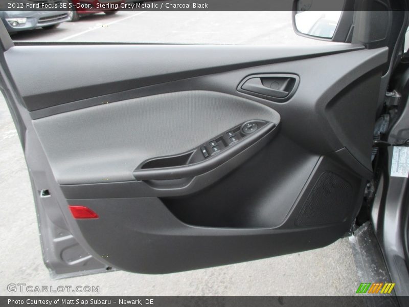 Sterling Grey Metallic / Charcoal Black 2012 Ford Focus SE 5-Door