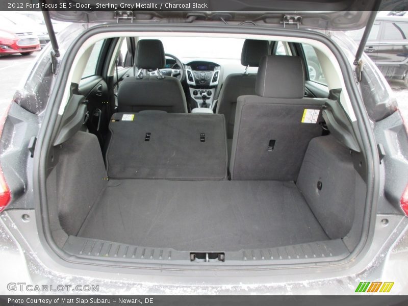 Sterling Grey Metallic / Charcoal Black 2012 Ford Focus SE 5-Door