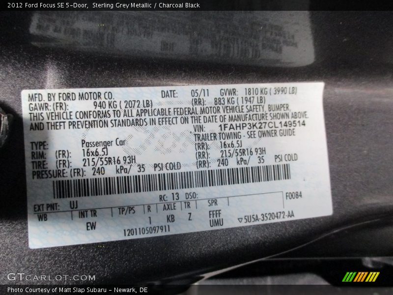 Sterling Grey Metallic / Charcoal Black 2012 Ford Focus SE 5-Door