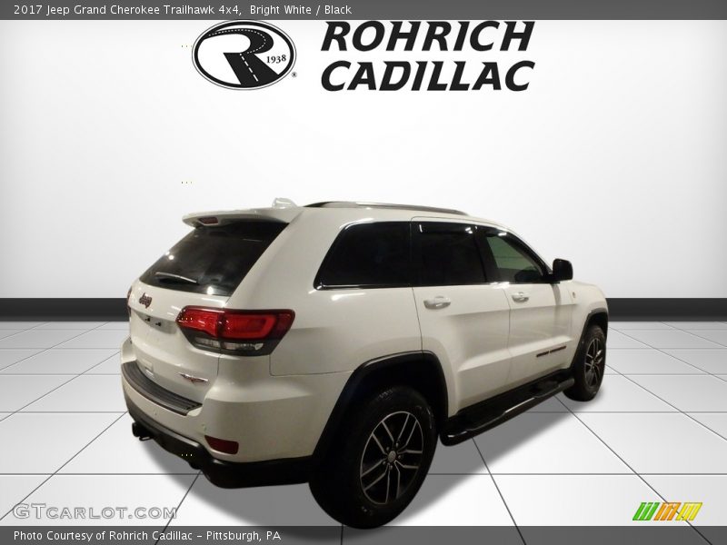 Bright White / Black 2017 Jeep Grand Cherokee Trailhawk 4x4