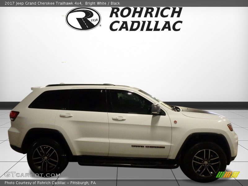 Bright White / Black 2017 Jeep Grand Cherokee Trailhawk 4x4