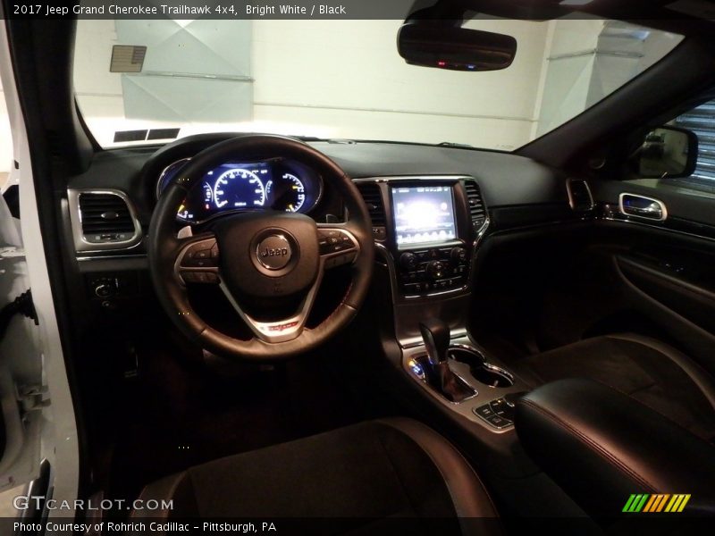Bright White / Black 2017 Jeep Grand Cherokee Trailhawk 4x4