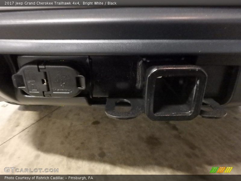 Bright White / Black 2017 Jeep Grand Cherokee Trailhawk 4x4