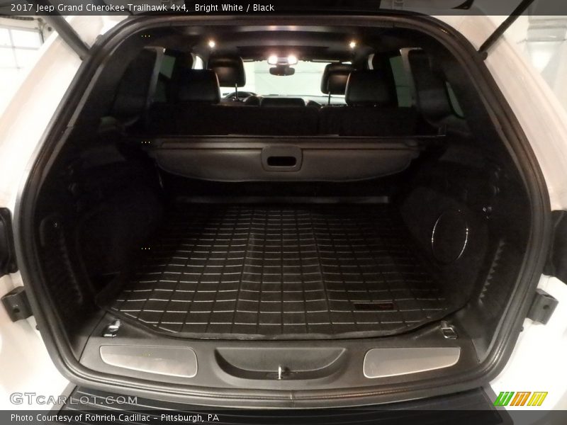 Bright White / Black 2017 Jeep Grand Cherokee Trailhawk 4x4