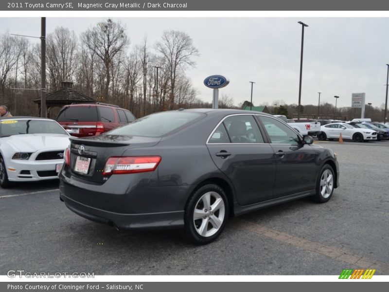Magnetic Gray Metallic / Dark Charcoal 2011 Toyota Camry SE