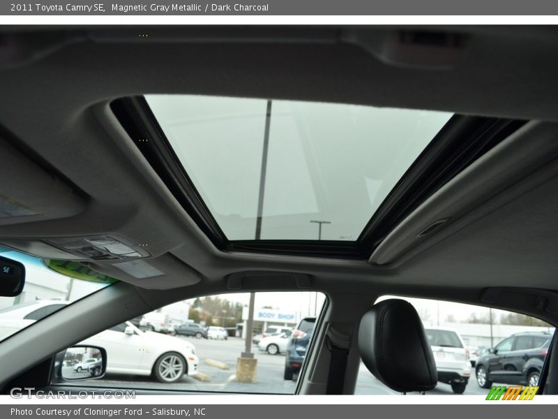 Magnetic Gray Metallic / Dark Charcoal 2011 Toyota Camry SE