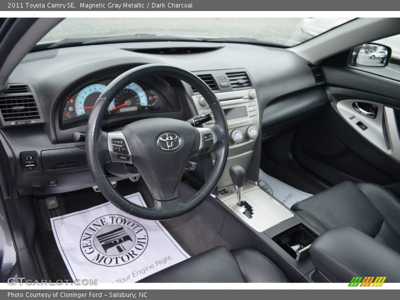 Magnetic Gray Metallic / Dark Charcoal 2011 Toyota Camry SE