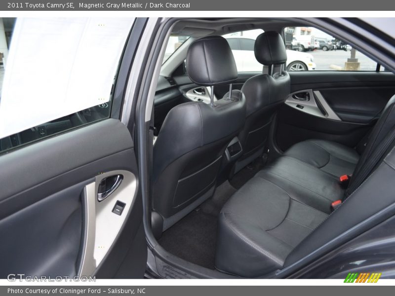 Magnetic Gray Metallic / Dark Charcoal 2011 Toyota Camry SE