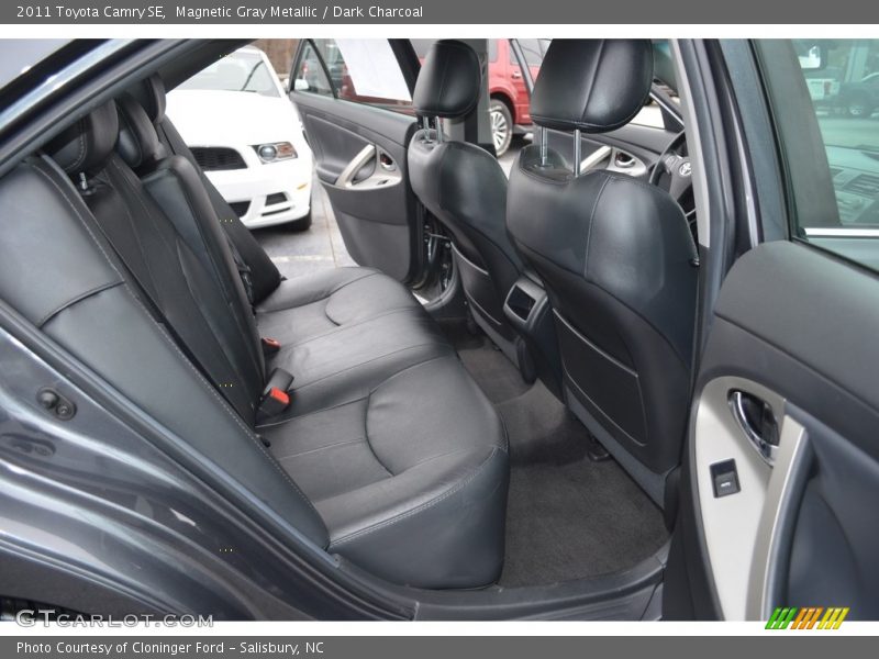 Magnetic Gray Metallic / Dark Charcoal 2011 Toyota Camry SE