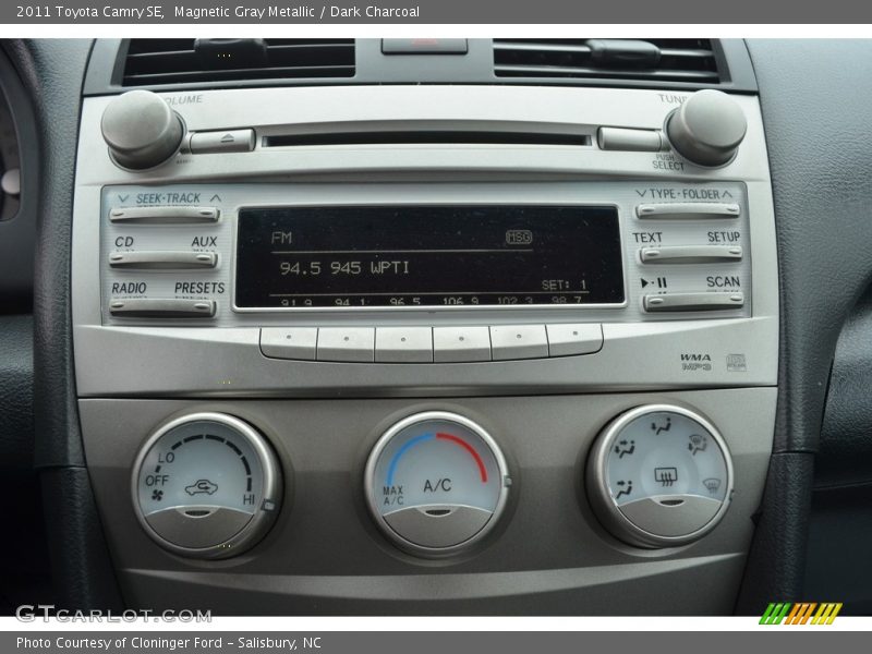 Magnetic Gray Metallic / Dark Charcoal 2011 Toyota Camry SE