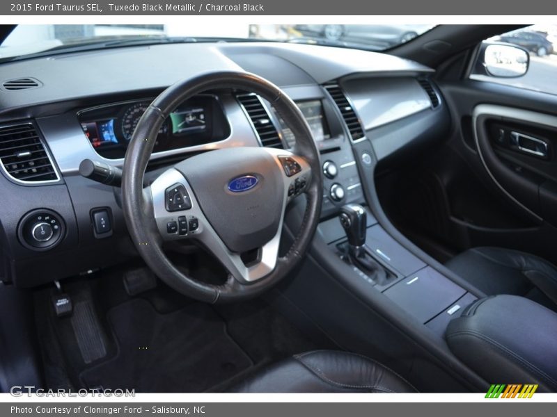 Tuxedo Black Metallic / Charcoal Black 2015 Ford Taurus SEL