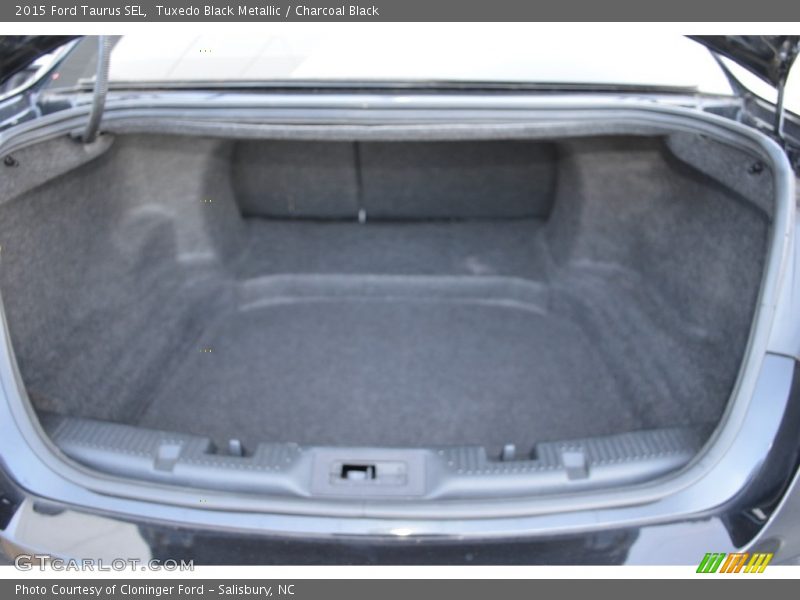 Tuxedo Black Metallic / Charcoal Black 2015 Ford Taurus SEL