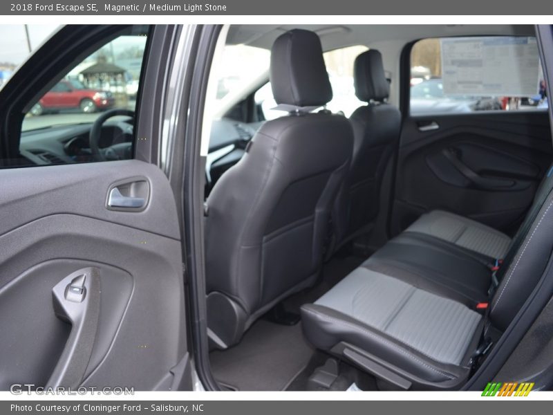 Magnetic / Medium Light Stone 2018 Ford Escape SE