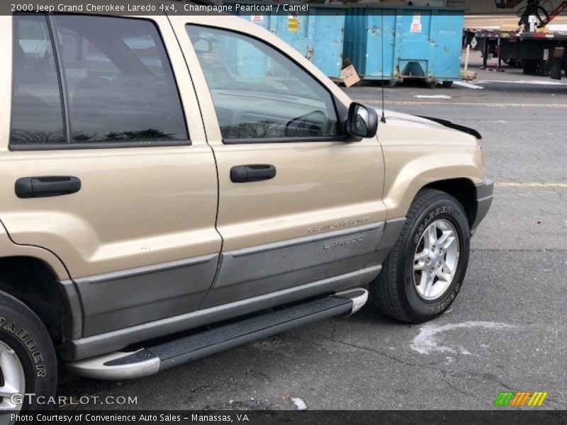 Champagne Pearlcoat / Camel 2000 Jeep Grand Cherokee Laredo 4x4