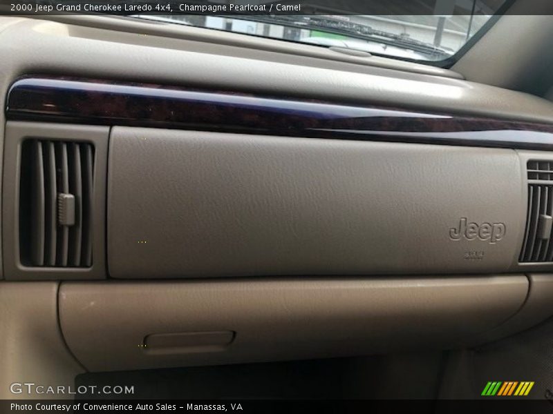 Champagne Pearlcoat / Camel 2000 Jeep Grand Cherokee Laredo 4x4