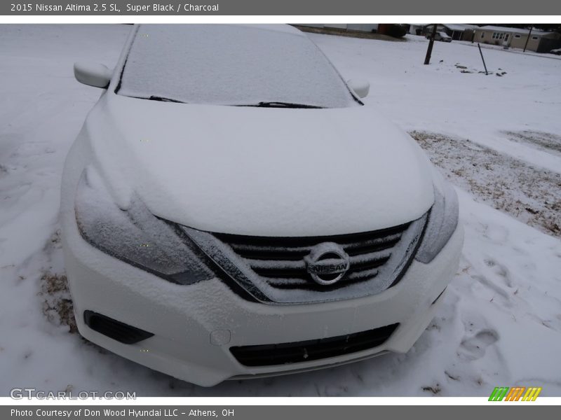 Super Black / Charcoal 2015 Nissan Altima 2.5 SL