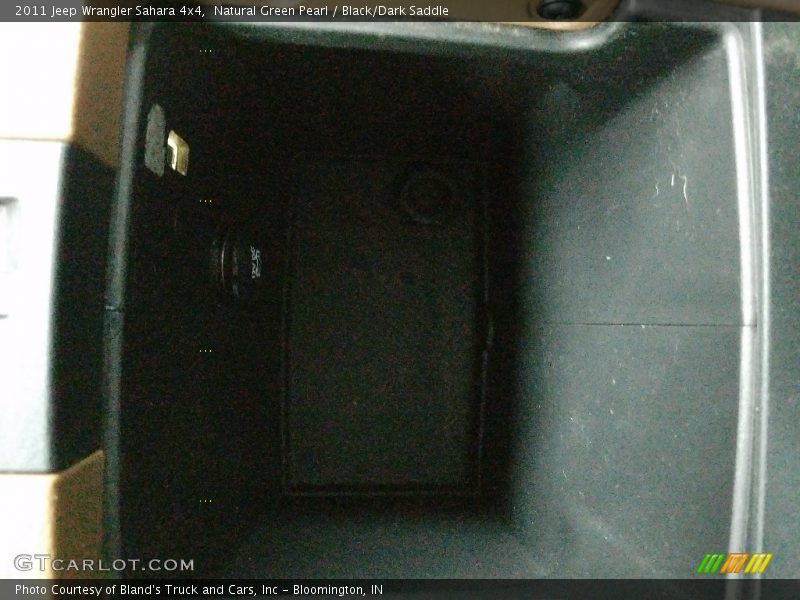 Natural Green Pearl / Black/Dark Saddle 2011 Jeep Wrangler Sahara 4x4
