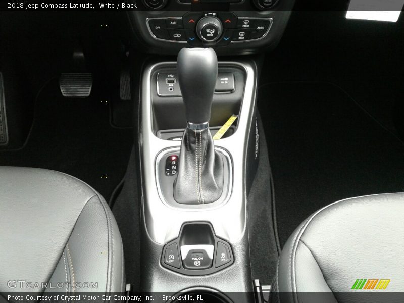 White / Black 2018 Jeep Compass Latitude