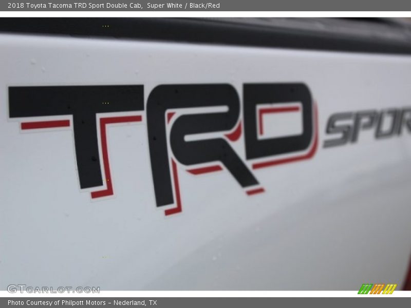 Super White / Black/Red 2018 Toyota Tacoma TRD Sport Double Cab