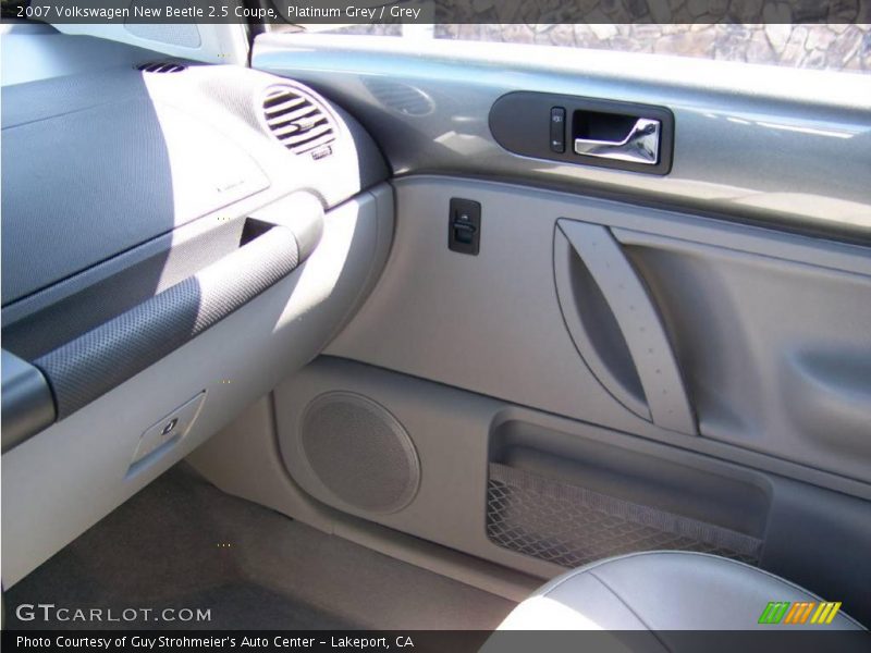 Platinum Grey / Grey 2007 Volkswagen New Beetle 2.5 Coupe