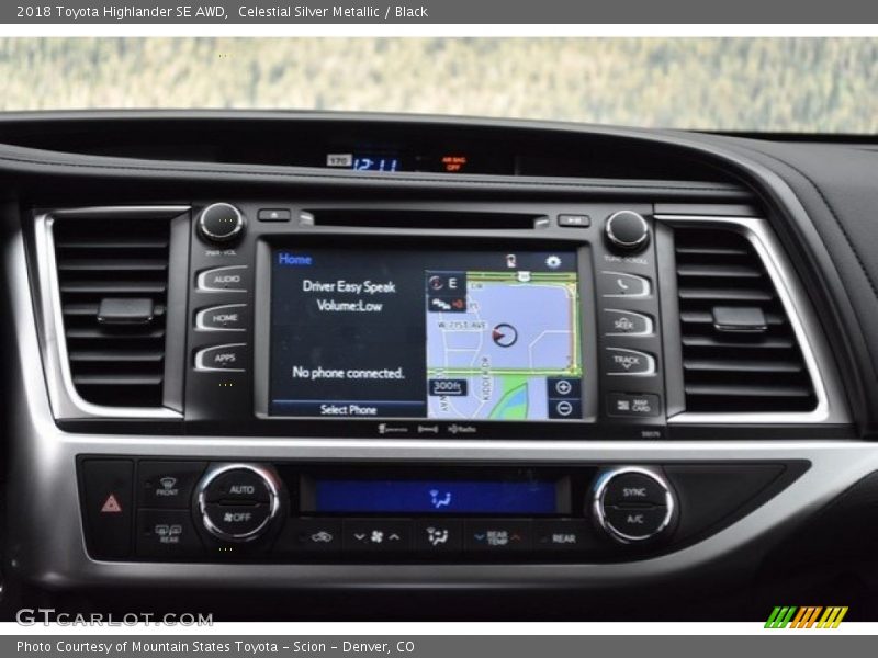 Celestial Silver Metallic / Black 2018 Toyota Highlander SE AWD