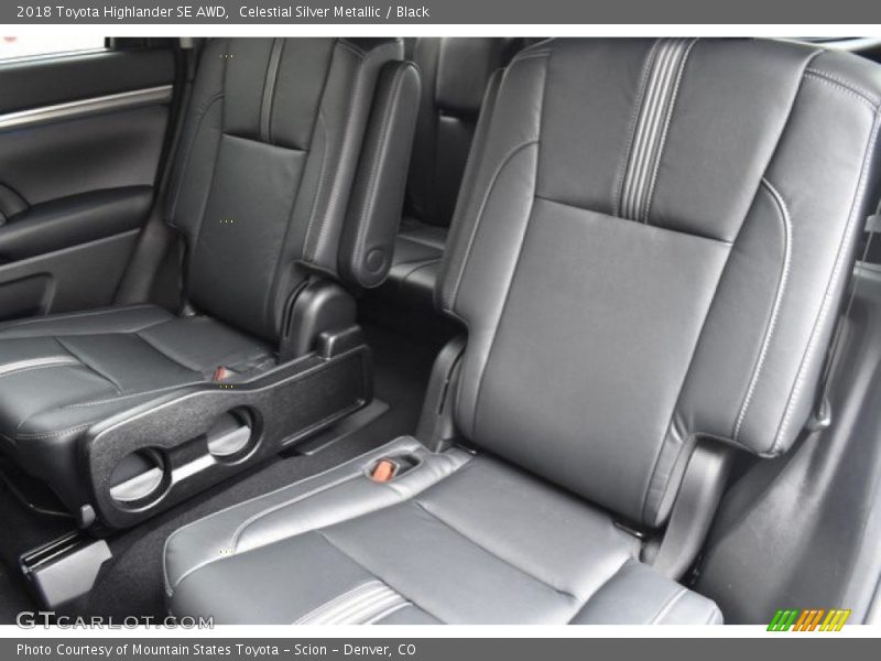 Celestial Silver Metallic / Black 2018 Toyota Highlander SE AWD