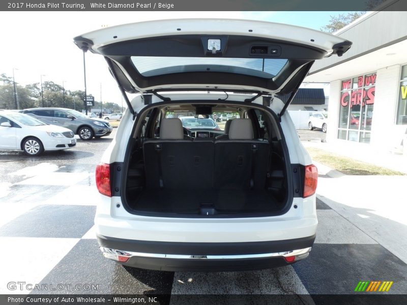 White Diamond Pearl / Beige 2017 Honda Pilot Touring