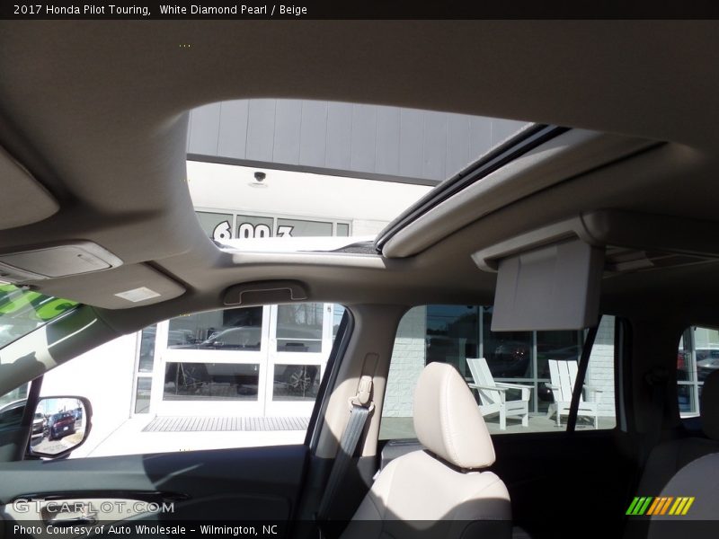 White Diamond Pearl / Beige 2017 Honda Pilot Touring