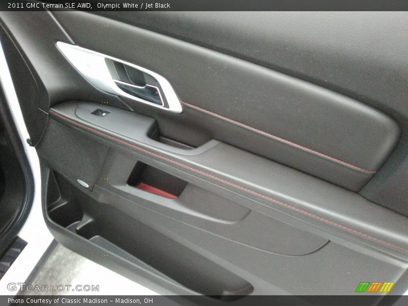 Olympic White / Jet Black 2011 GMC Terrain SLE AWD