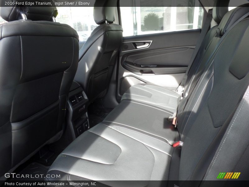 Ingot Silver / Ebony 2016 Ford Edge Titanium