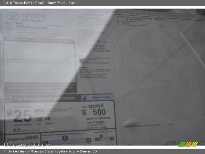 Super White / Black 2018 Toyota RAV4 LE AWD