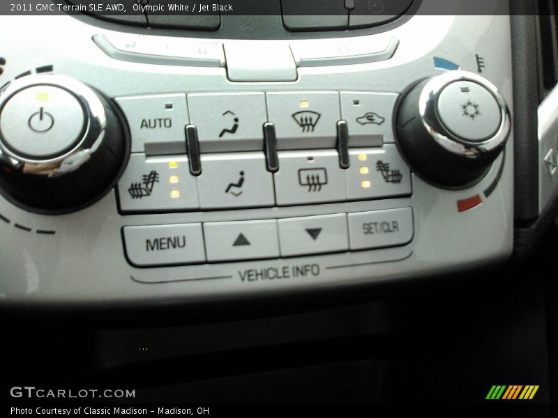 Olympic White / Jet Black 2011 GMC Terrain SLE AWD