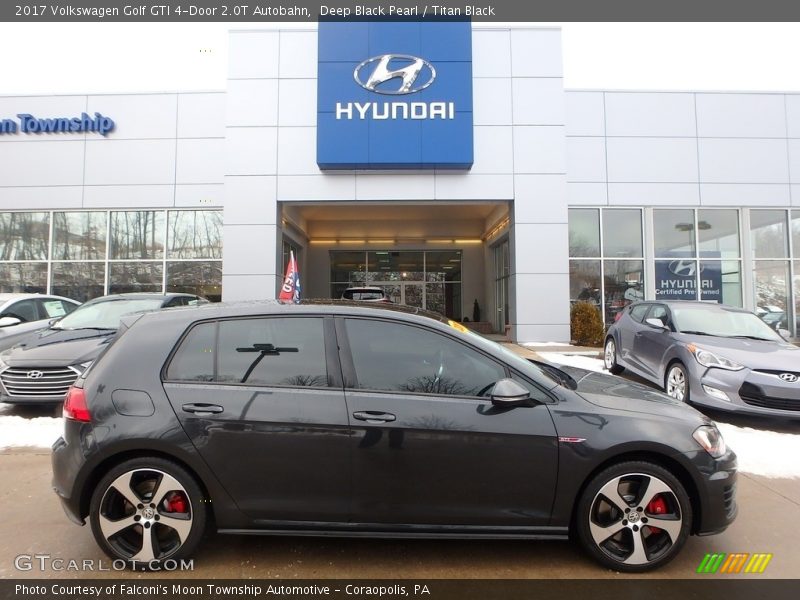 Deep Black Pearl / Titan Black 2017 Volkswagen Golf GTI 4-Door 2.0T Autobahn