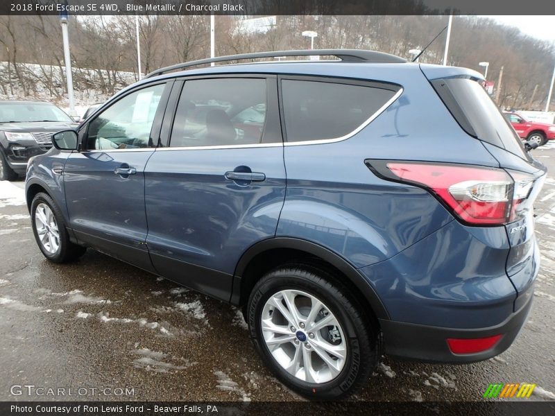 Blue Metallic / Charcoal Black 2018 Ford Escape SE 4WD