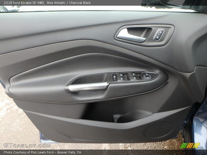 Blue Metallic / Charcoal Black 2018 Ford Escape SE 4WD