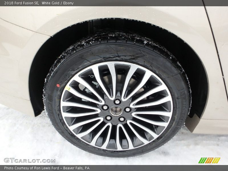 White Gold / Ebony 2018 Ford Fusion SE