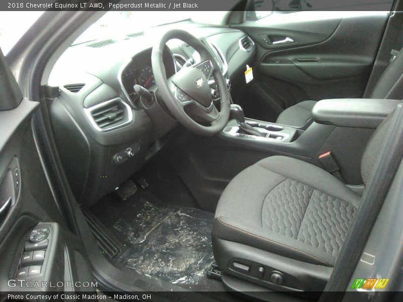 Pepperdust Metallic / Jet Black 2018 Chevrolet Equinox LT AWD