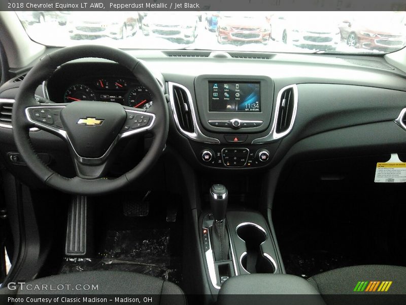 Pepperdust Metallic / Jet Black 2018 Chevrolet Equinox LT AWD