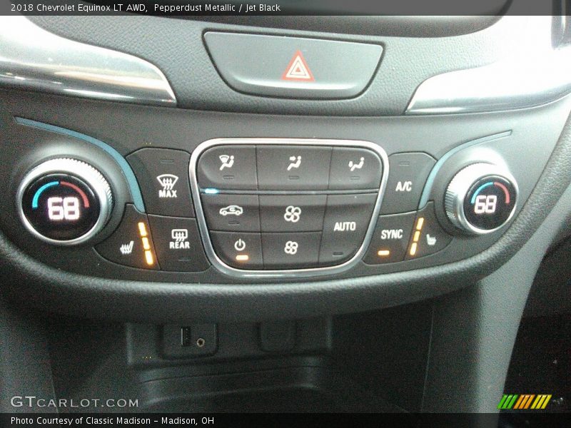 Pepperdust Metallic / Jet Black 2018 Chevrolet Equinox LT AWD