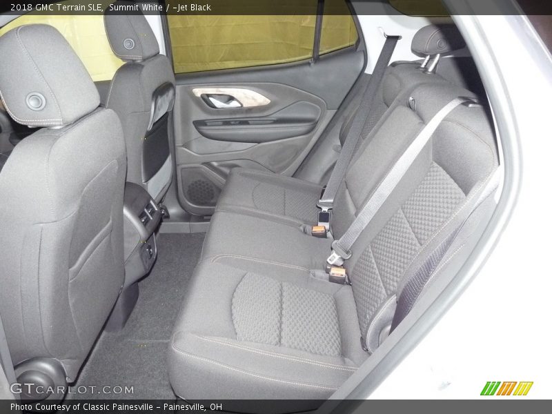 Summit White / ­Jet Black 2018 GMC Terrain SLE
