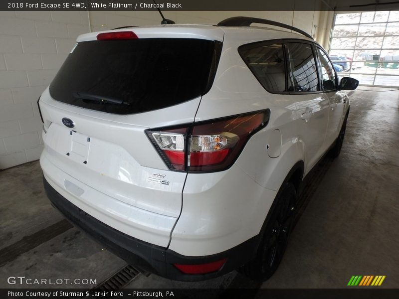 White Platinum / Charcoal Black 2018 Ford Escape SE 4WD