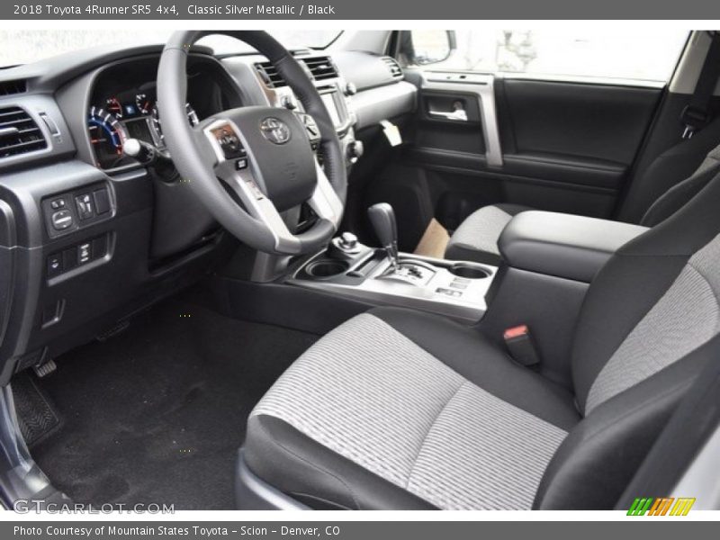 Classic Silver Metallic / Black 2018 Toyota 4Runner SR5 4x4