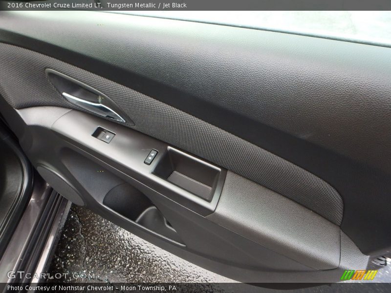 Tungsten Metallic / Jet Black 2016 Chevrolet Cruze Limited LT