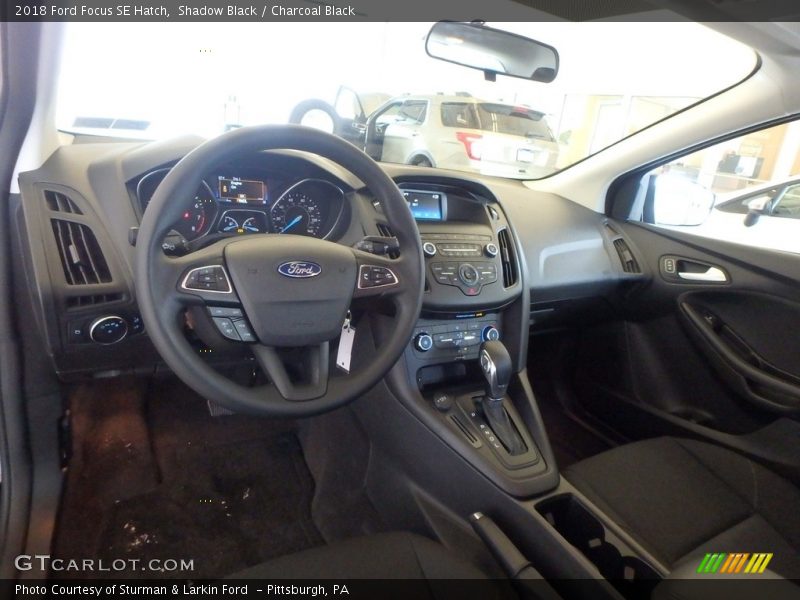 Shadow Black / Charcoal Black 2018 Ford Focus SE Hatch