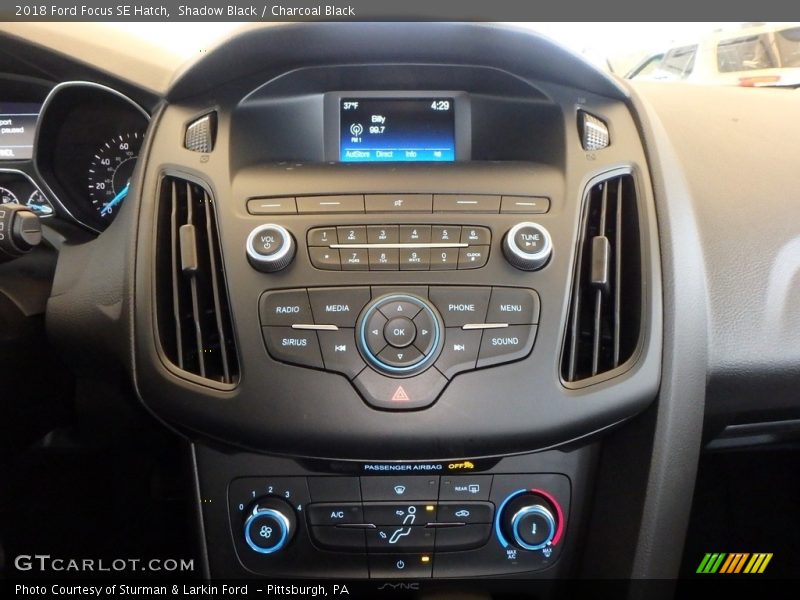 Shadow Black / Charcoal Black 2018 Ford Focus SE Hatch