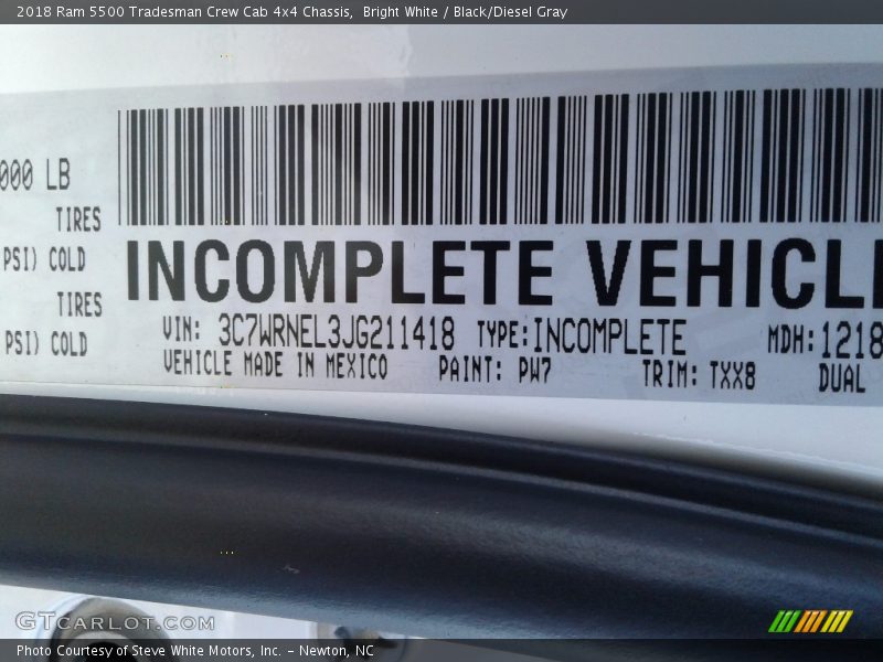 Bright White / Black/Diesel Gray 2018 Ram 5500 Tradesman Crew Cab 4x4 Chassis
