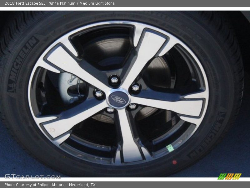 White Platinum / Medium Light Stone 2018 Ford Escape SEL