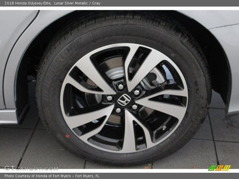 Lunar Silver Metallic / Gray 2018 Honda Odyssey Elite