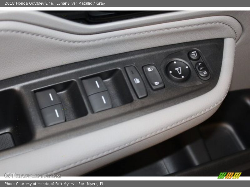 Lunar Silver Metallic / Gray 2018 Honda Odyssey Elite